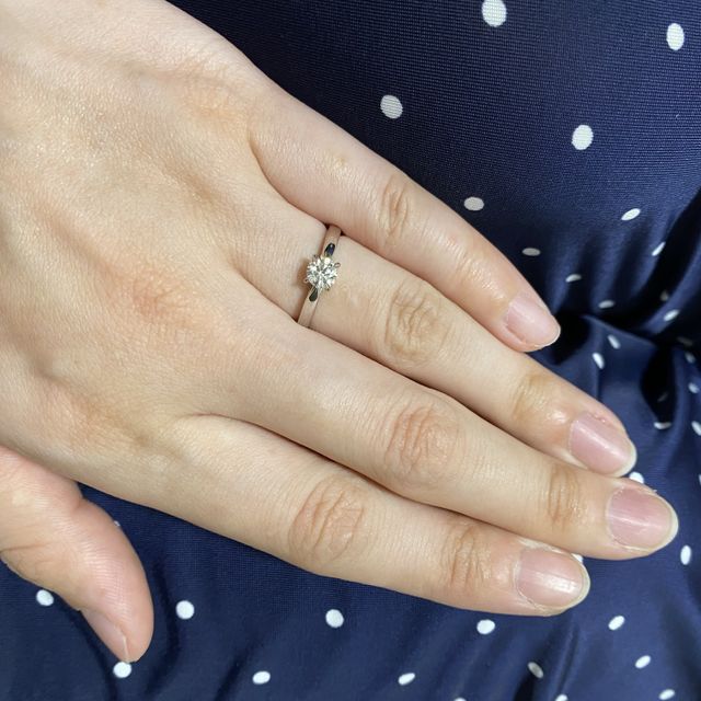 【銀座ダイヤモンドシライシの口コミ】 ダイヤモンドをルースから選ぶことができ、せっかく良いダイヤモンドを付…