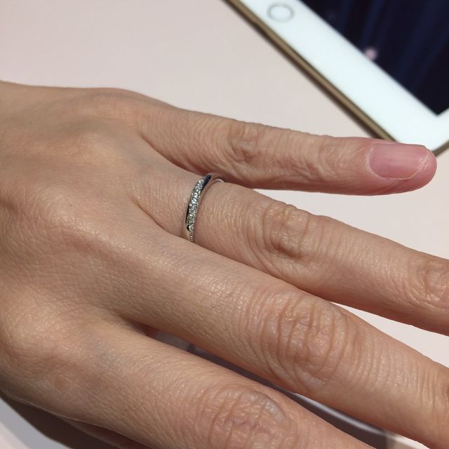 【TRECENTI(トレセンテ)の口コミ】 ダイヤモンドとプラチナのバランスがよく上品な印象です。また、つけ心地…
