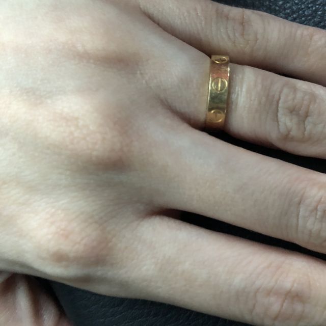【カルティエ(Cartier)の口コミ】 お店に入った時、すぐに決めました。なかなかないデザインとあまり結婚指…