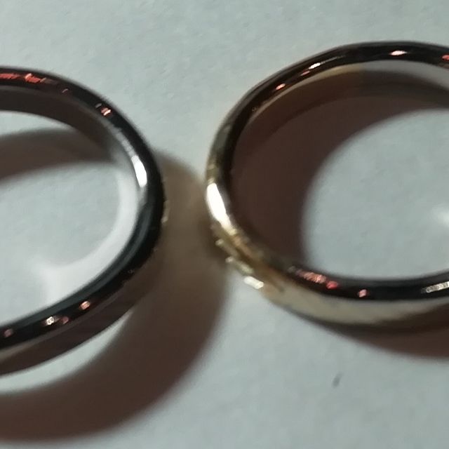 【ichi(イチ)の口コミ】 なかなかない鍛造リングで、とても個性的なデザインです。
シンプルな唐草…