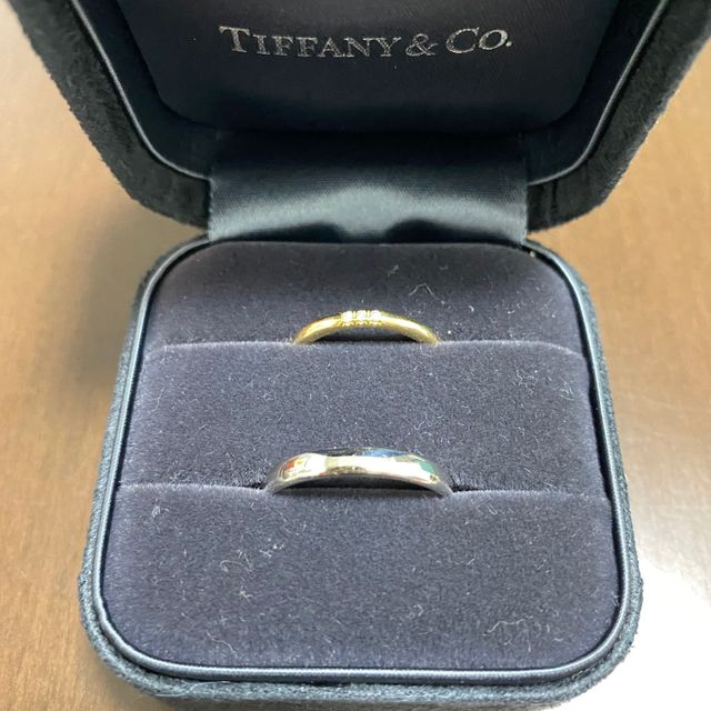 【ティファニー(Tiffany & Co.)の口コミ】 女性用は2ミリでダイヤモンドが3つついているイエローゴールド、男性用は3…