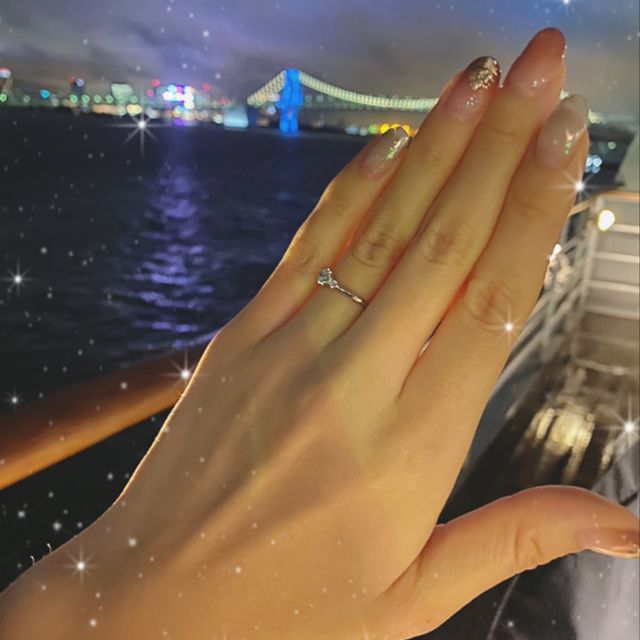【銀座ダイヤモンドシライシの口コミ】 細身のリングで、シンプルかつ洗練された上品なデザインがとても気に入っ…