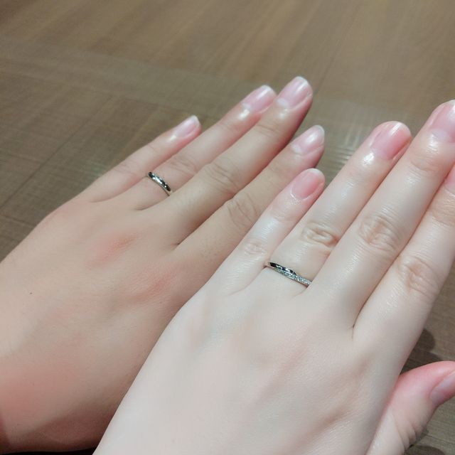 【銀座ダイヤモンドシライシの口コミ】 石がついている指輪が欲しかったのですが、仕事上そんなに過度なものは出…