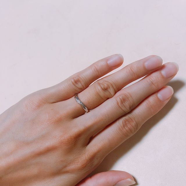 【アイプリモ(I-PRIMO)の口コミ】 色んな指輪を試着しましたが、この指輪だ！と思わず一目惚れしてしまうほ…