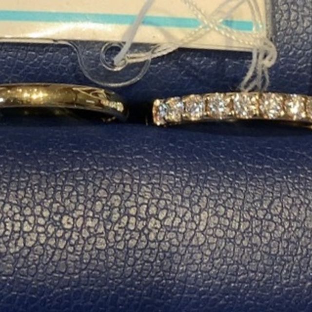 【銀座ダイヤモンドシライシの口コミ】 ダイヤモンドが七色に輝いていて綺麗だった事と、デザインの種類も豊富。…