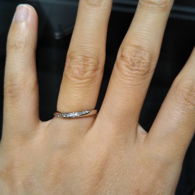 【ラザール ダイヤモンド(LAZARE DIAMOND)の口コミ】 響きあい深まるふたりの愛をかたちにという意味合いの、ECHOというデザイ…