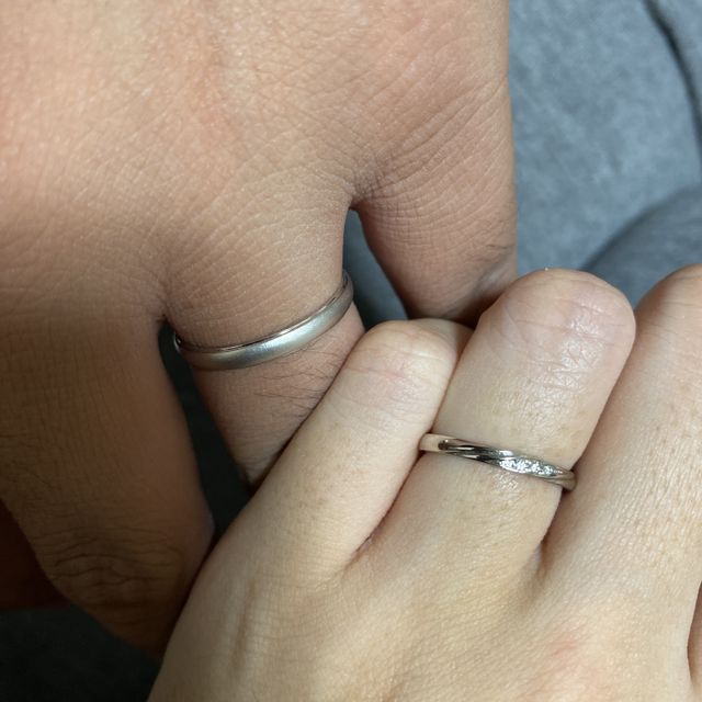 【アイプリモ(I-PRIMO)の口コミ】 私のはダイヤが付いていて、旦那のは、表面がマットに加工されている物に…