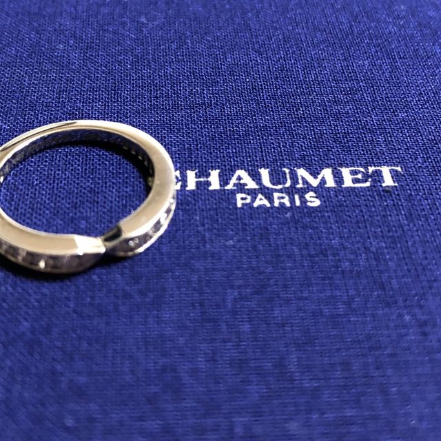 【ショーメ(CHAUMET)の口コミ】 ダイヤ付きのリングで探していて、店舗に行く前から気になっていたデザイ…