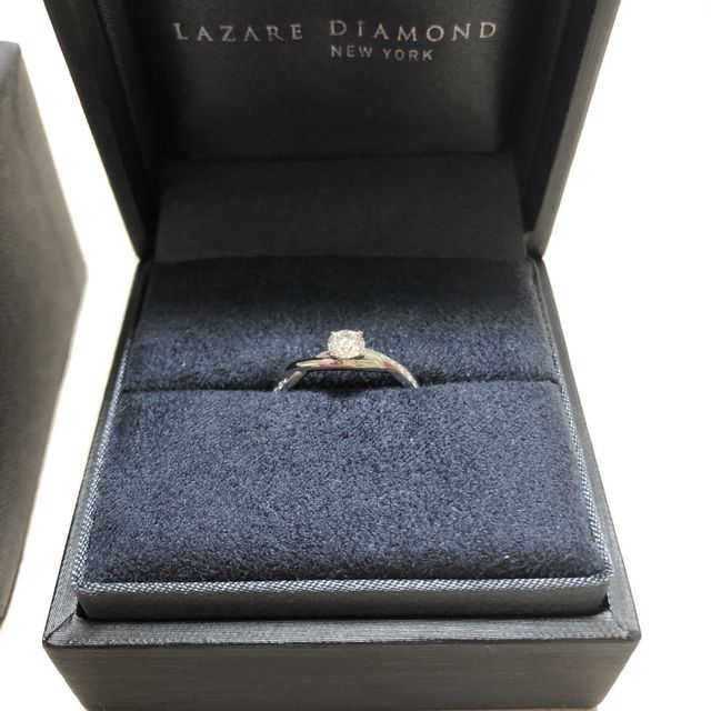 【ラザール ダイヤモンド(LAZARE DIAMOND)の口コミ】 ウエーブがかかってて可愛いところ
自分の着る服の雰囲気に合いそうなとこ…