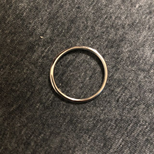 【4℃ BRIDAL(ヨンドシーブライダル)の口コミ】 デザインと価格が良かった。私のサイズだと値段が跳ね上がるケースがあり…