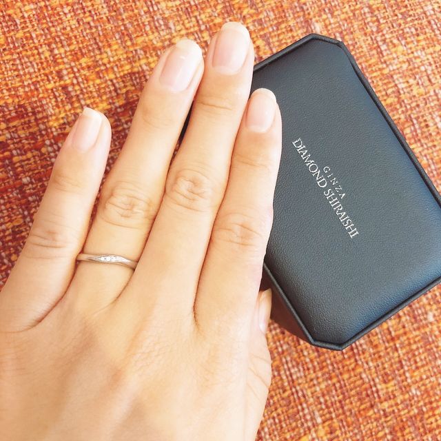 【銀座ダイヤモンドシライシの口コミ】 事前にカタログをみながら、今後何十年とつける指輪なら飽きが来ないシン…