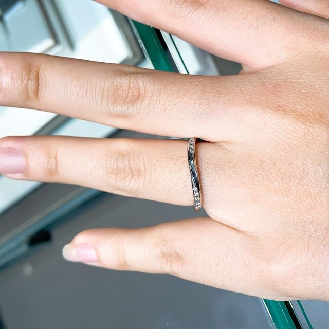 【アイプリモ(I-PRIMO)の口コミ】 ペルセウスという名前の指輪を試着しました。指輪に物語があり、そういう…