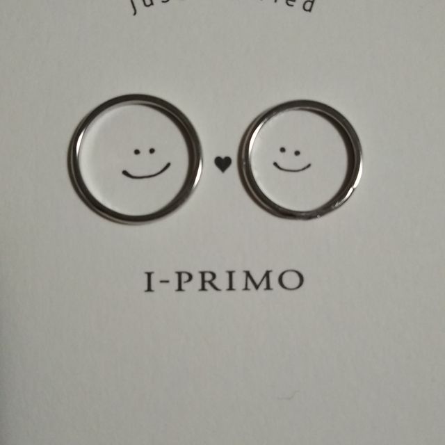 【アイプリモ(I-PRIMO)の口コミ】 婚約指輪と重ね付けもできるようなデザインが良かった。シンプルで可愛い…