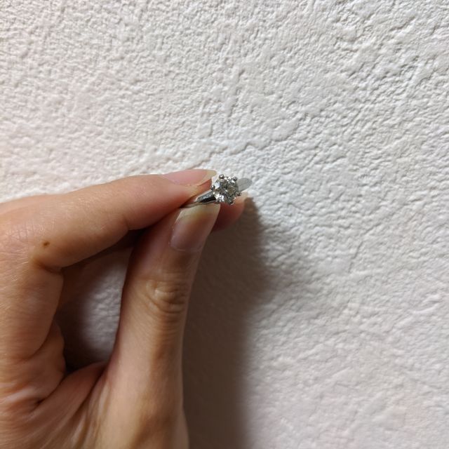 【ティファニー(Tiffany & Co.)の口コミ】 旦那が選びました。王道のデザインで、かつ4Cの状態が良いものを、定員さ…