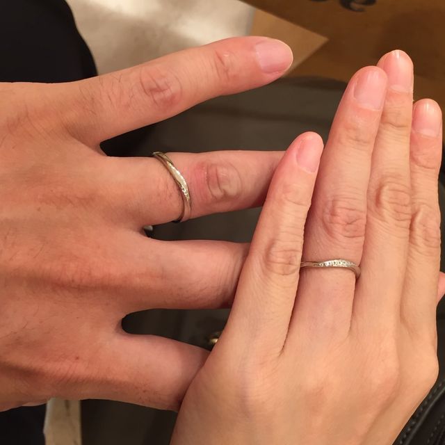 【Mariage ent(マリアージュエント)の口コミ】 他のブランドもいくつか試着しましたが、こんなに軽いのは初めてでした。…