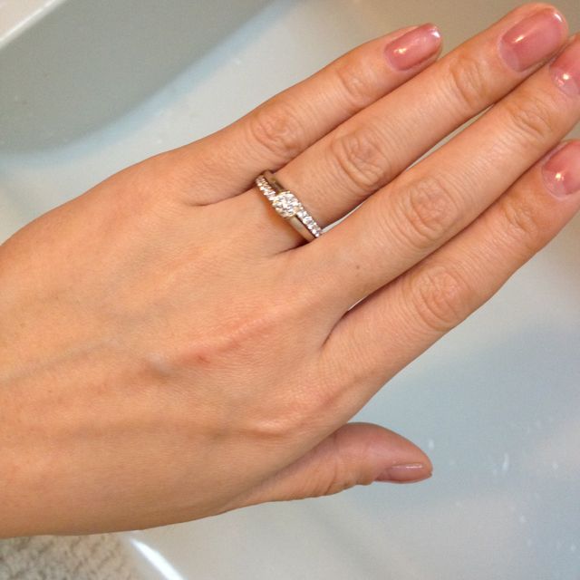 【モニッケンダム(MONNICKENDAM)の口コミ】 せっかく高価な指輪を頂くのだから、タンスの肥やしにはせずに普段も身に…
