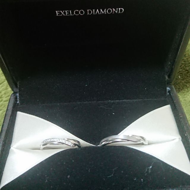 【エクセルコダイヤモンド(EXELCO DIAMOND)の口コミ】 ダイヤモンドの輝きがとても綺麗で、存在感がありクロスしたデザインなの…