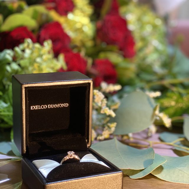 【エクセルコダイヤモンド(EXELCO DIAMOND)の口コミ】 あまり派手すぎず、品のあるデザインに惹かれてこちらに決めました。どの…