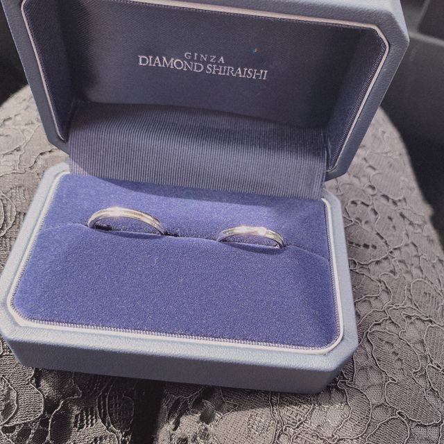 【銀座ダイヤモンドシライシの口コミ】 シンプルなデザインで探しており、雑誌でお店を見つけ、店舗へ見に行きま…