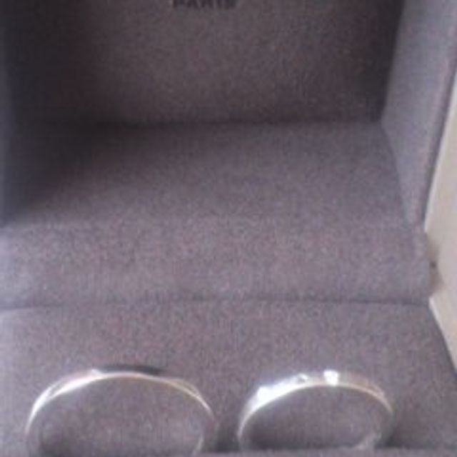【ショーメ(CHAUMET)の口コミ】 幅があるデザインではなく幅は細くリングに厚みがあるデザインを捜し歩い…