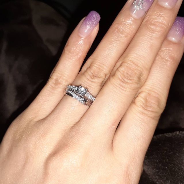 【エクセルコダイヤモンド(EXELCO DIAMOND)の口コミ】 デザインが決め手です。
事前にネットでいろいろ調べていたのであらかた目…