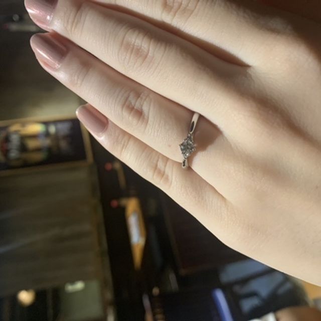 【アイプリモ(I-PRIMO)の口コミ】 指に合うストレートリングにしました。飽きのこないシンプルなデザインの…