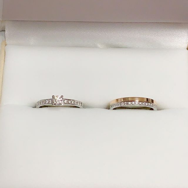 【Katamu(カタム)の口コミ】 ハニーイエローゴールドの色味、歳を重ねても指を綺麗に魅せてくれるデザ…