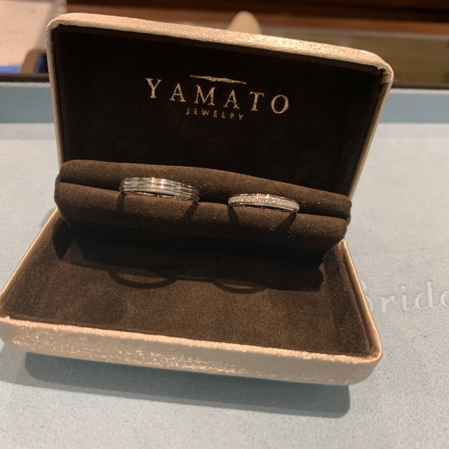 【PILOT BRIDAL(パイロットブライダル)の口コミ】 結婚指輪はずっと付けている物なので、耐久性を重視して選びました。
沢山…