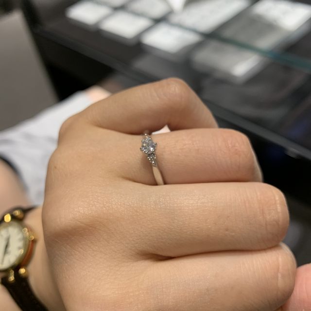 【銀座ダイヤモンドシライシの口コミ】 Bouquet Rococoはネットでも見ていたのですが
ネットで見るよりも実際に手…