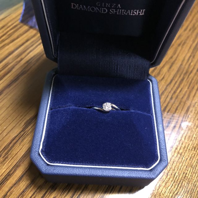 【銀座ダイヤモンドシライシの口コミ】 プラチナとピンクゴールド混合のデザインのものを探していました。シンプ…
