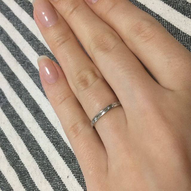 【ORECCHIO(オレッキオ)の口コミ】 よくあるラウンドカットと違い、上品なエメラルドカットが気に入って購入…