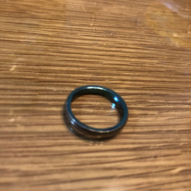 【SORA(ソラ)の口コミ】 内側が青くできるのがいちばんの決め手でした。
旦那さんの知り合いの方か…