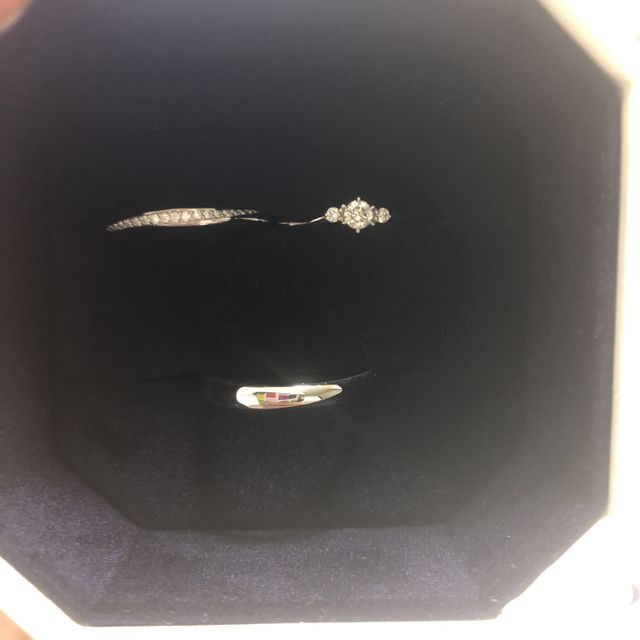 【4℃ BRIDAL(ヨンドシーブライダル)の口コミ】 デザインが気に入った、ウェーブが有名だと聞いていたがストレートの方が…