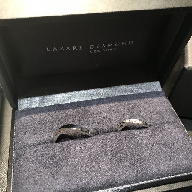 【ラザール ダイヤモンド(LAZARE DIAMOND)の口コミ】 決め手はいくつかあるが、まず初めに上げるのが形。
自分の希望としては存…