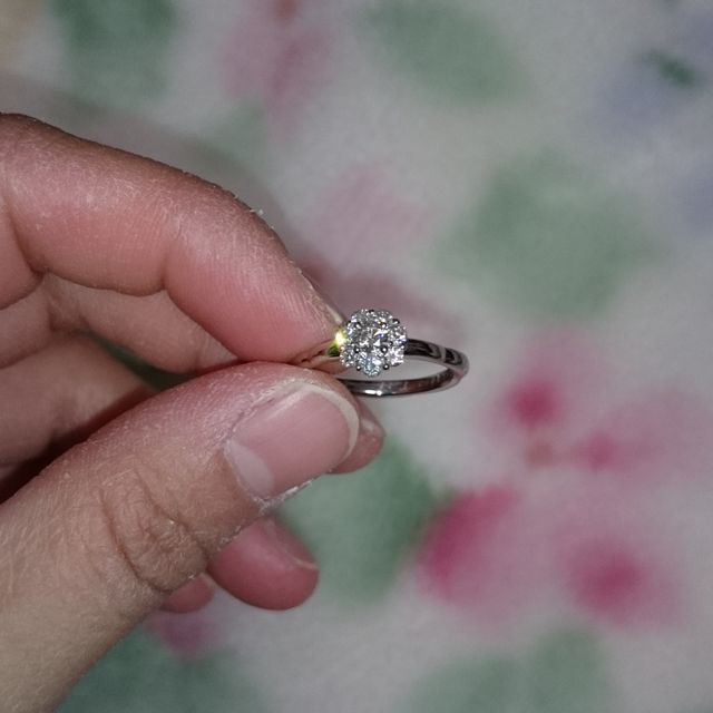 【サマンサティアラブライダル(Samantha Tiara Bridal)の口コミ】 いわゆる婚約指輪というダイヤが一粒ボンっとついているタイプは嫌だと思…