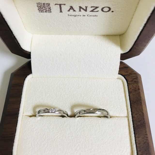 【TANZO.(鍛造指輪)の口コミ】 鍛造という工法で造っている。というこだわりのあるお店だということで、…