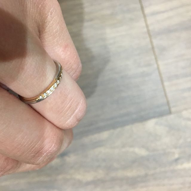 【AMOUR AMULET(アムール・アミュレット)の口コミ】 コンビネーションリングで探していたことと、メレダイヤがついていたこと…