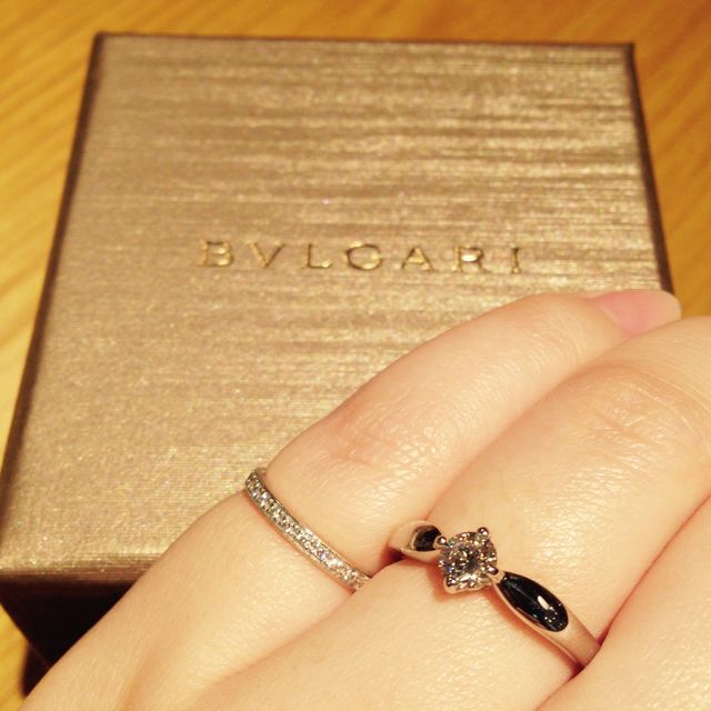 【ブルガリ(BVLGARI)の口コミ】 私の場合は結婚指輪を先に決めてしまったのでその結婚指輪との重ね付けが…