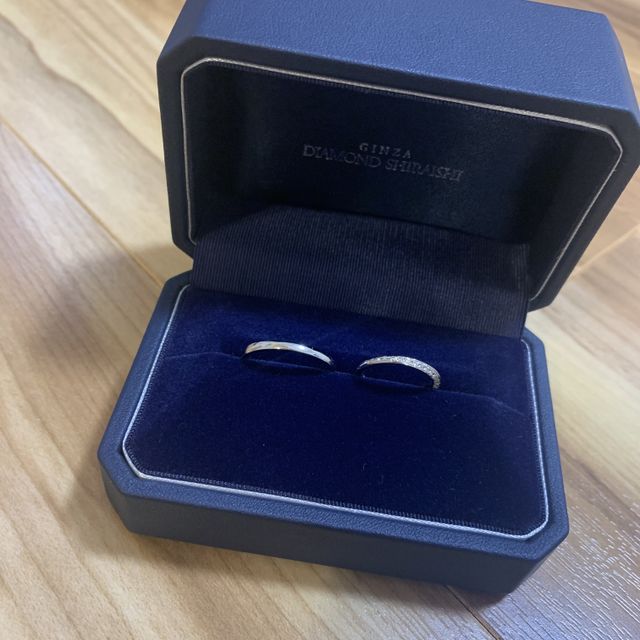 【銀座ダイヤモンドシライシの口コミ】 細身で華奢なデザインかつ値段もそこまで高くなく即決でした。派手すぎな…
