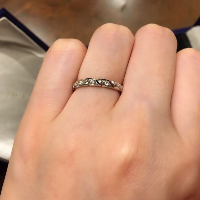 【ショーメ(CHAUMET)の口コミ】 とある恋愛ドラマで主人公が
最後にプロポーズでもらう指輪です。
好きな…