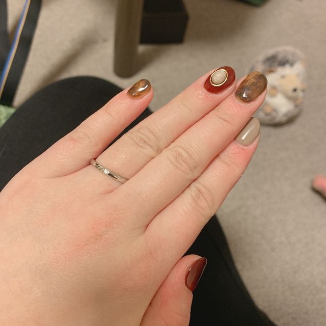 【ラザール ダイヤモンド(LAZARE DIAMOND)の口コミ】 シルバーリングで付け心地がいいものを探していました。たくさん試着した…