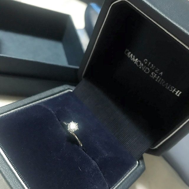 【銀座ダイヤモンドシライシの口コミ】 一粒ダイヤモンドへの憧れがあり、いくつか候補を出してもらいました。そ…