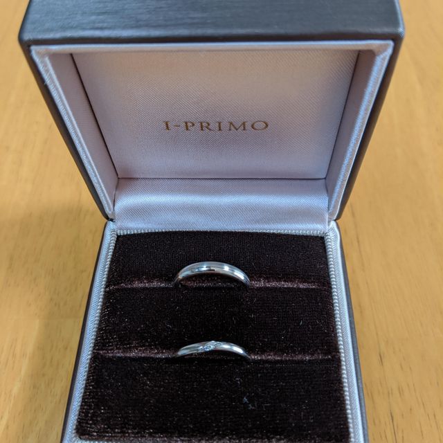 【アイプリモ(I-PRIMO)の口コミ】 あまり派手過ぎずシンプルなものを探していた。ペア商品はどちらかがデザ…