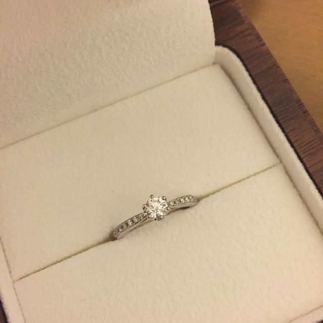 【Ponte Vecchio(ポンテヴェキオ)の口コミ】 繊細で上品なデザインのものを探していて、ブランドの名前よりも品質がよ…