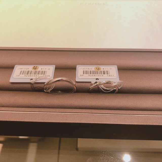 【アイプリモ(I-PRIMO)の口コミ】 デザインがオシャレで
飽きのこないデザインだと思った。
つけてみていち…