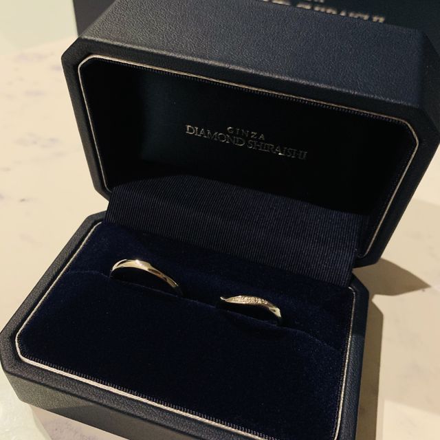 【銀座ダイヤモンドシライシの口コミ】 リングのデザインがウェーブしており、キラキラしているのがずっと欲しく…
