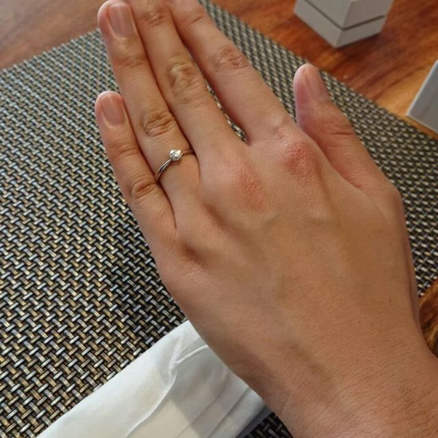 【ヴァンドーム青山(VENDOME AOYAMA)の口コミ】 サプライズプロポーズでこちらのプロポーズリングをいただきました。店員…