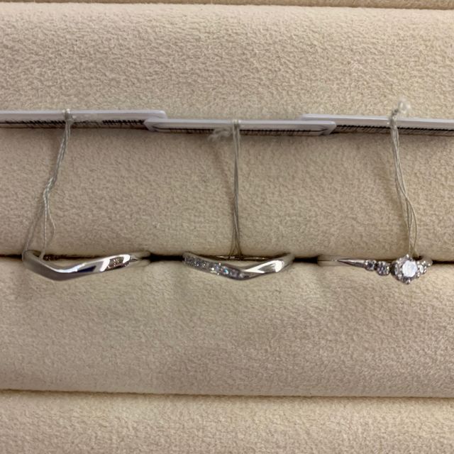 【TRECENTI(トレセンテ)の口コミ】 シンプルながらも飽きのこないデザインが気に入りました。手に馴染む指輪…