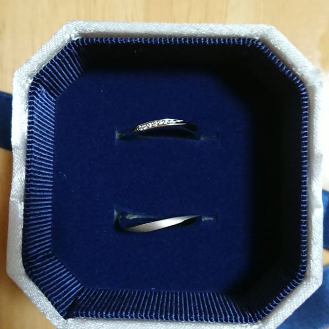 【4℃ BRIDAL(ヨンドシーブライダル)の口コミ】 指輪のデザインが好みだった。
プラチナの含有率が他店と比較して多かった…