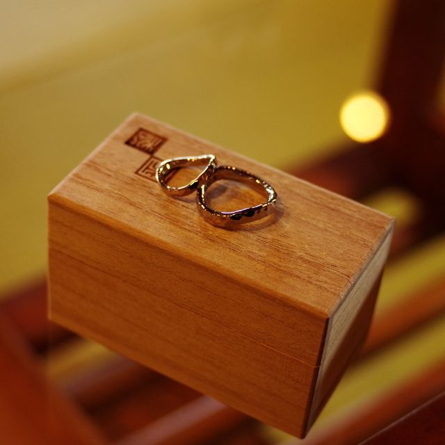 【市松の口コミ】 一本の地金から、二人分の長さをきり出し「元は一本の地金で繋がっていた…